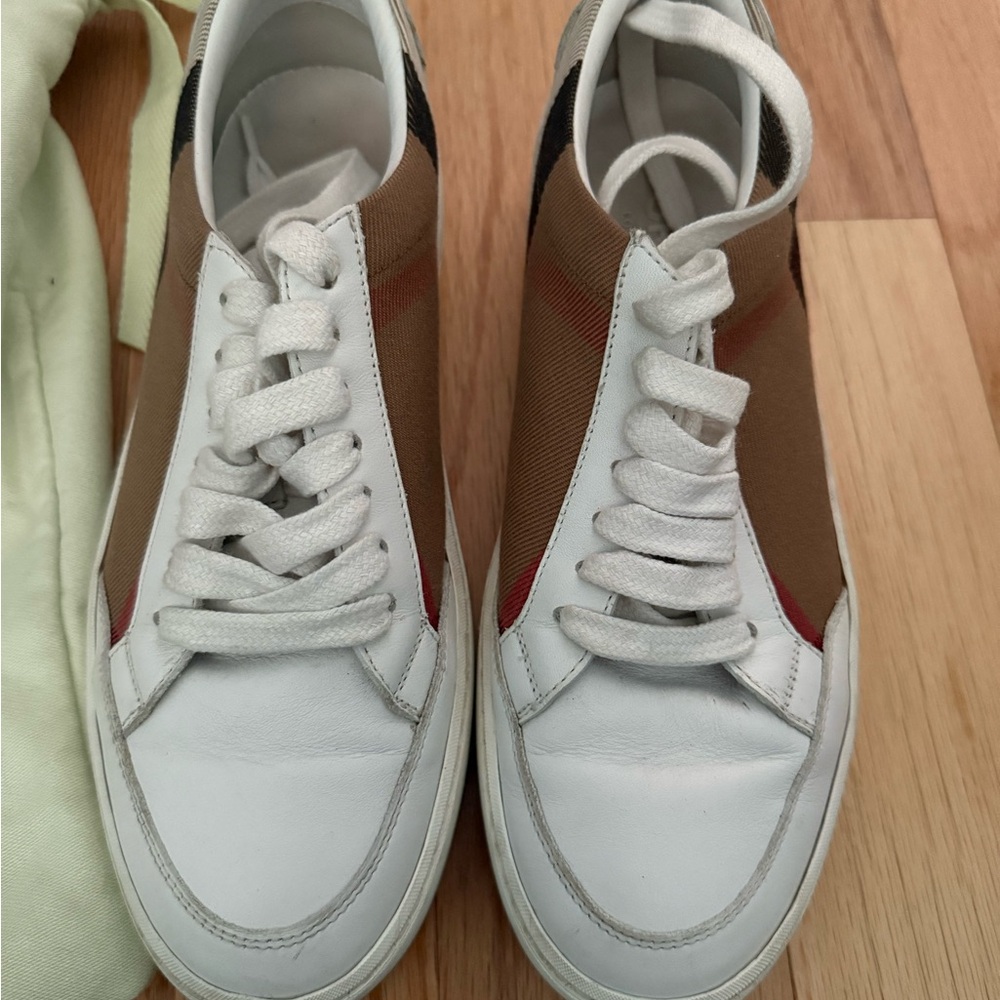 Burberry authentic women shoes Sneakers 36.5 size